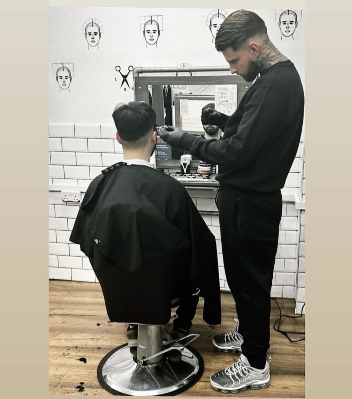 Jay cutting at Thefadestop